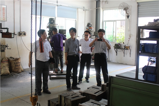 松下电器参观beat365喇叭厂模具车间